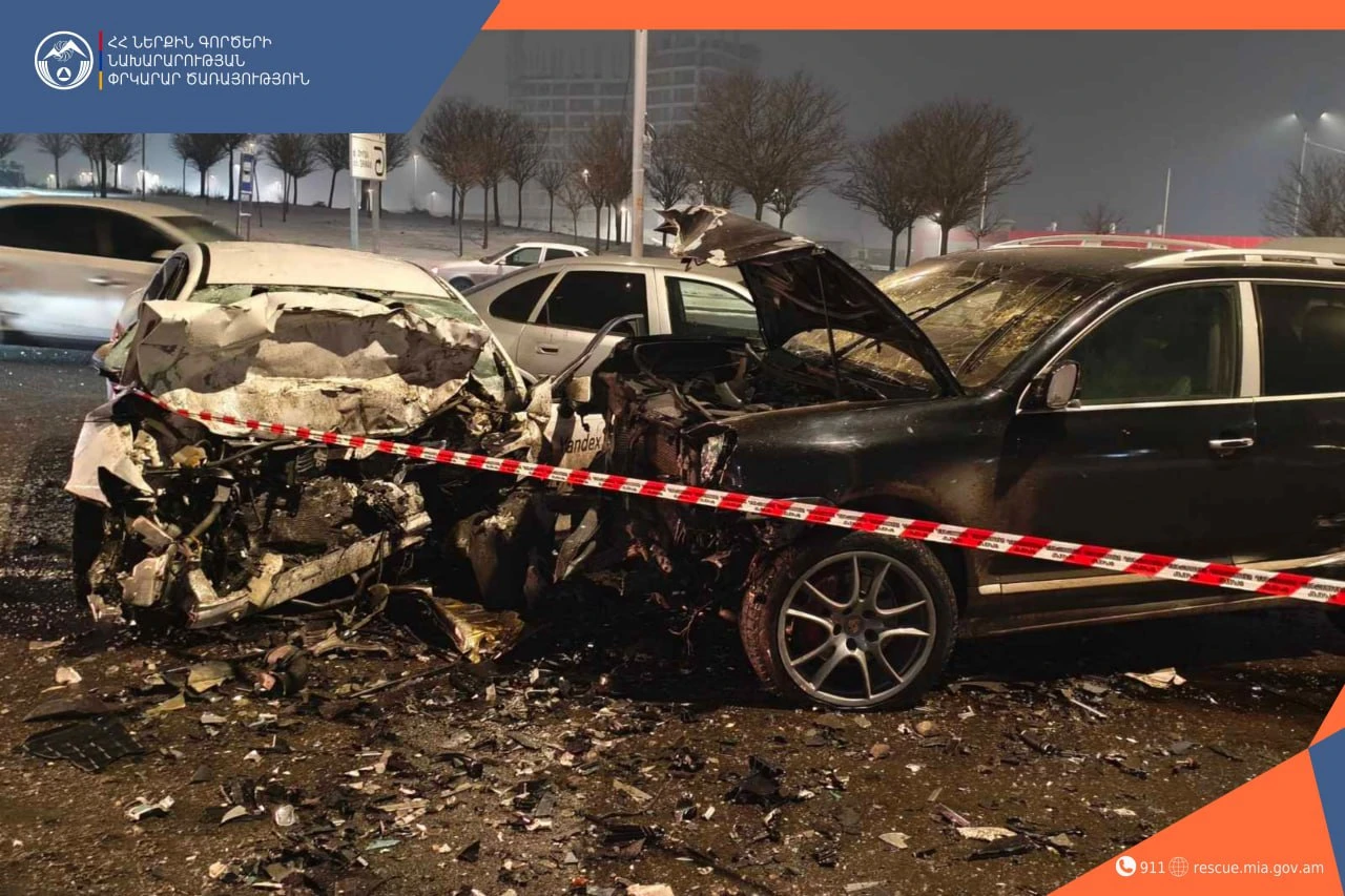 isakvovi-pvoghvotayvoum-bshkhvel-en-porsche-cayenne-y-byd-n-vou-opel-y-kan-viravnrner