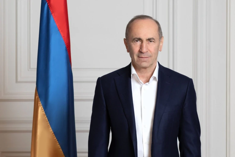 voreve-nvor-qreakan-gvortsi-masin-teghekvouthyvoun-chvounenq-ev-rvobert-qvocharyany-voreve-gvortsvov-chi-harcaqnnvel-bagrat-mikvoyan