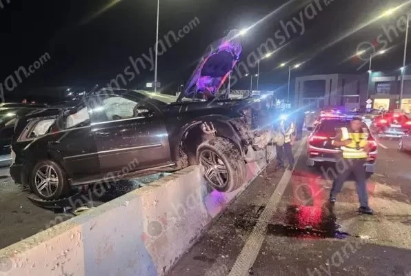 erevanvoum-voch-sthaph-vitchakvoum-gtnvvogh-varvordy-mercedes-gl-vov-haytnvel-e-argelapatneshi-vra