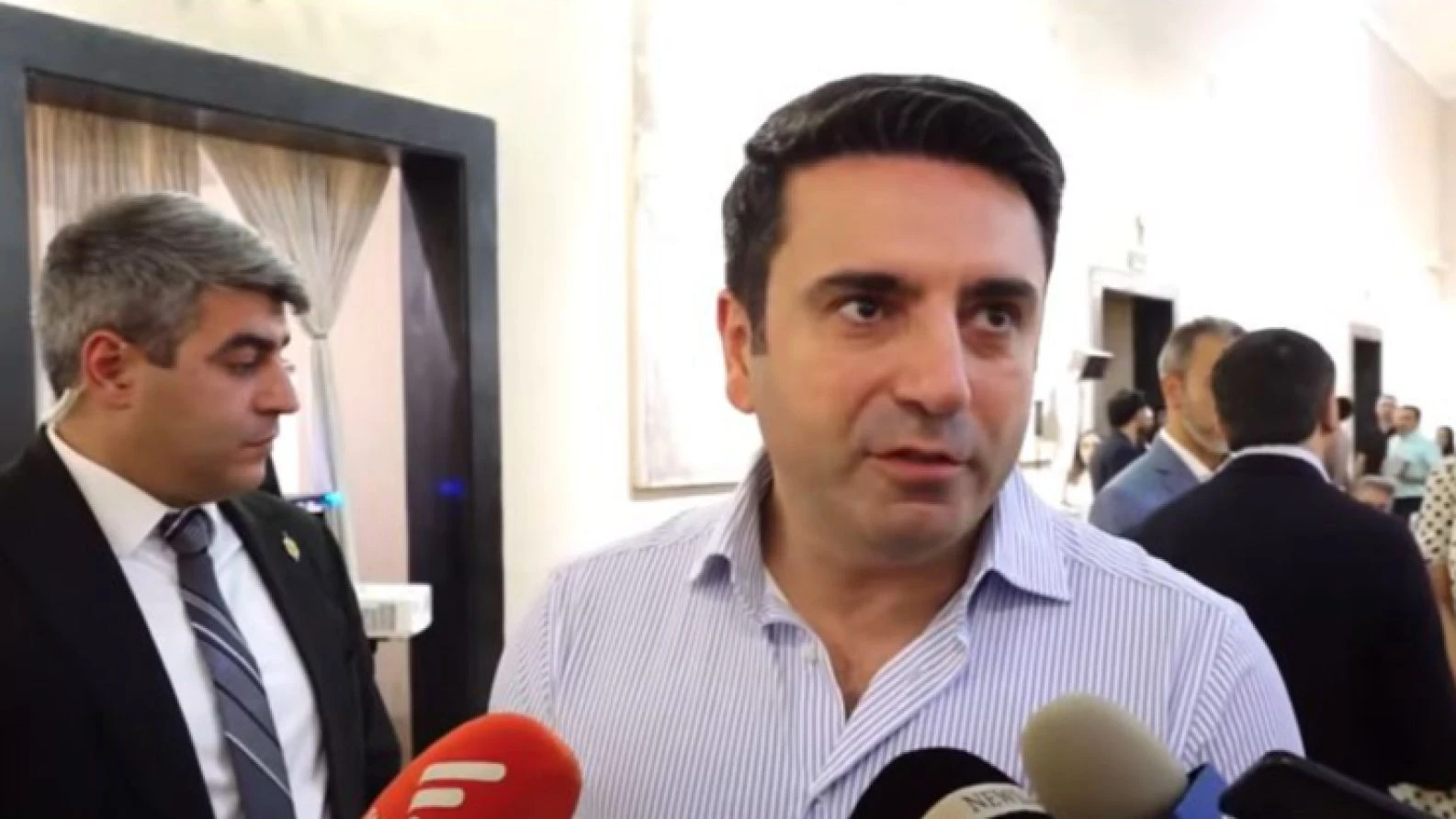 minchev-heghaphvokhvouthyvouny-es-aveli-chagh-vou-bakhtavvor-ei-aveli-lav-vou-hangist-ei-aprvoum-simvonyan